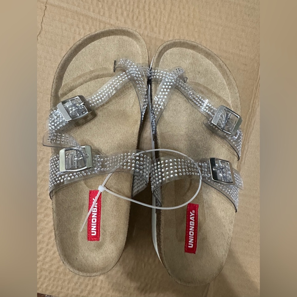 UNION BAY sandals w/rhinestones. NEW. Size 6.5M. Clear is the color.
